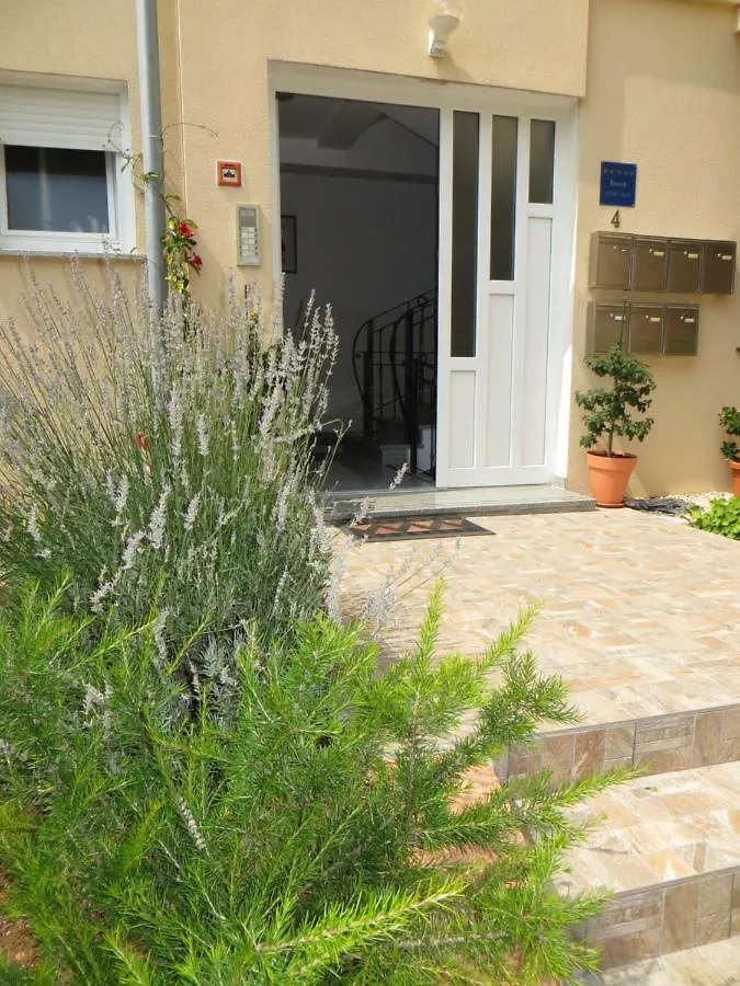 Apartman Mario Apartment Cres